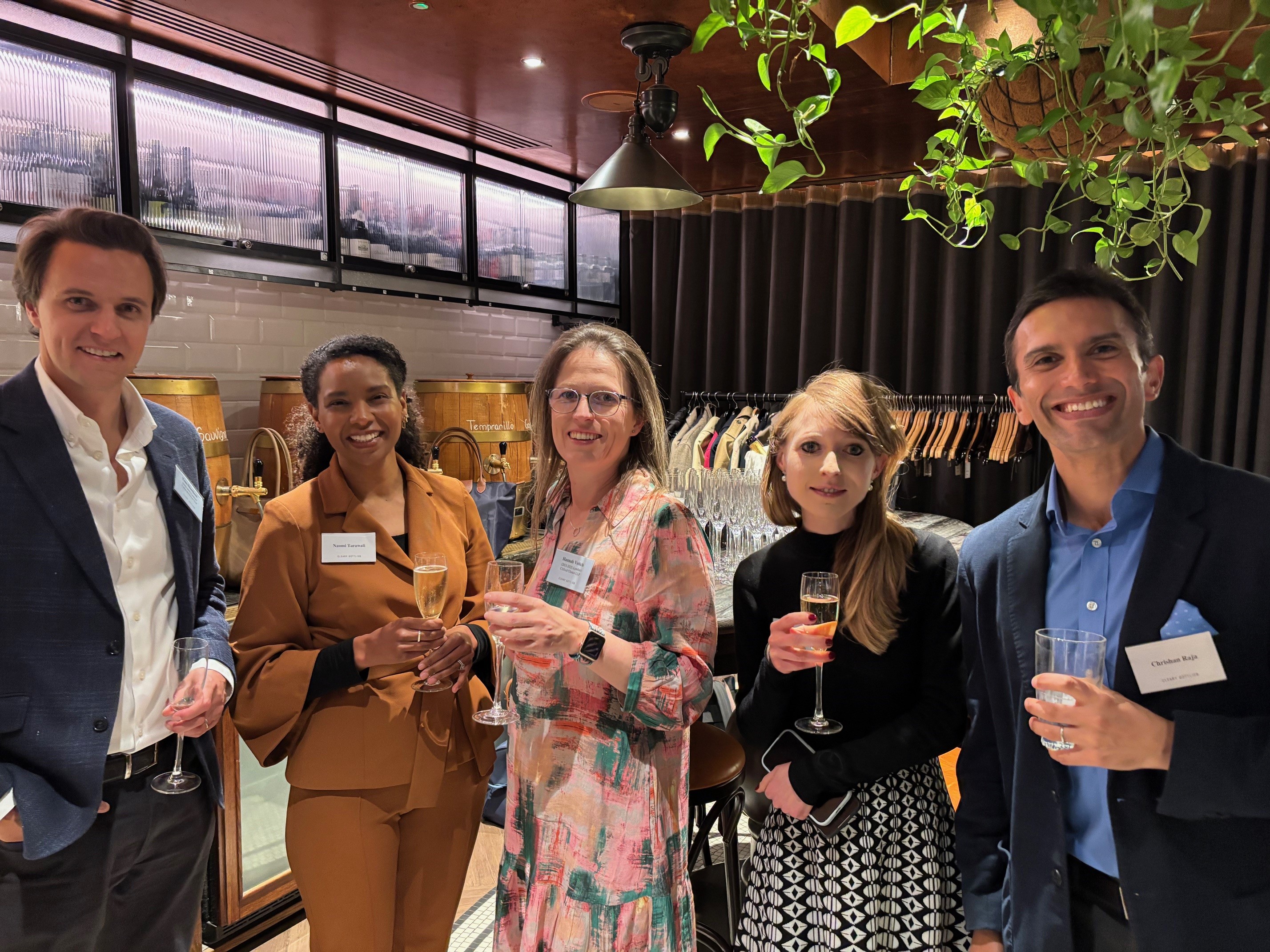 LondonAlumniReception_050825_4/