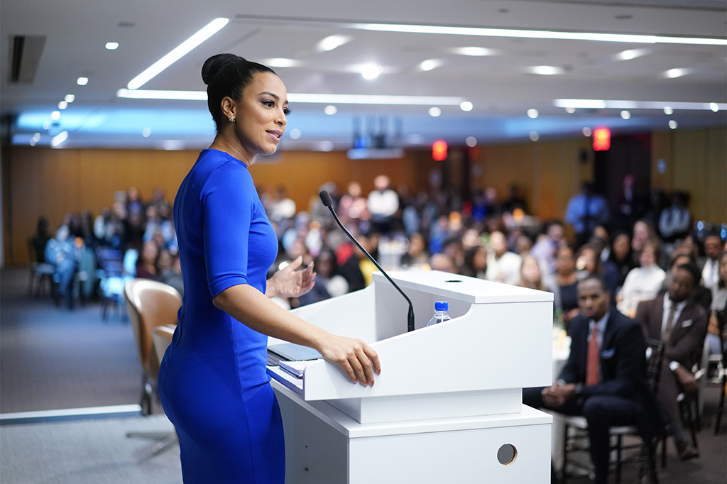 AngelaRyeatCleary00485_1024x682